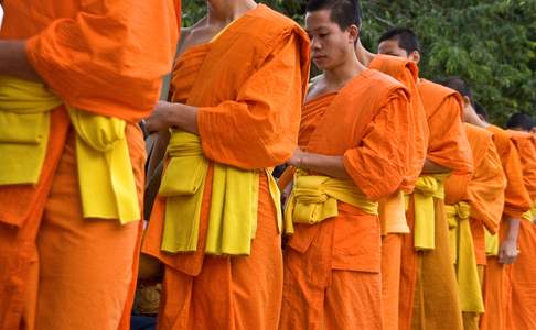 Sta vroeg op om de processie van de monniken te zien, Luang Prabang