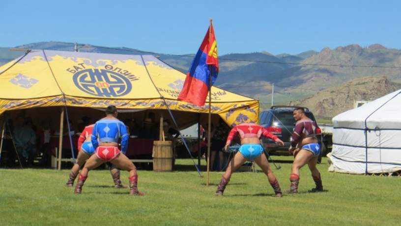 Worstelen, een traditionele Mongoolse sport