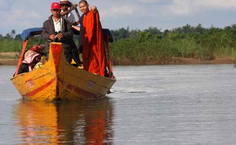 De lokale ferry bij Kratie