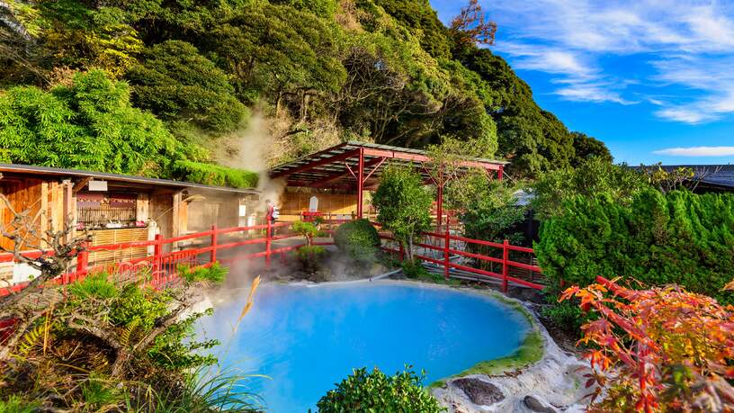 In Beppu vindt u vele hotsprings/onsen waar u een bad kunt nemen.