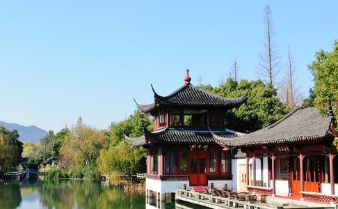 Paviljoen aan het West Meer in Hangzhou