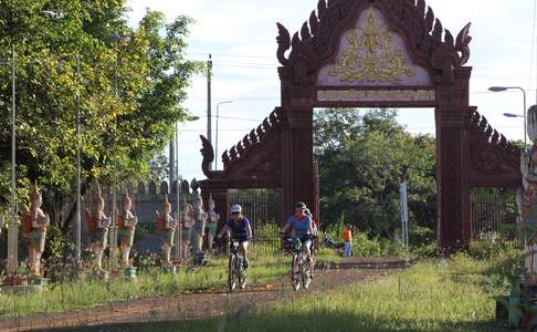 Fietsend door Cambodja