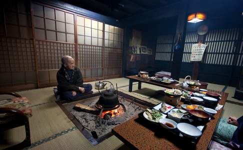 Samen met de Japanse familie waar u overnacht dineren, Shirakawago