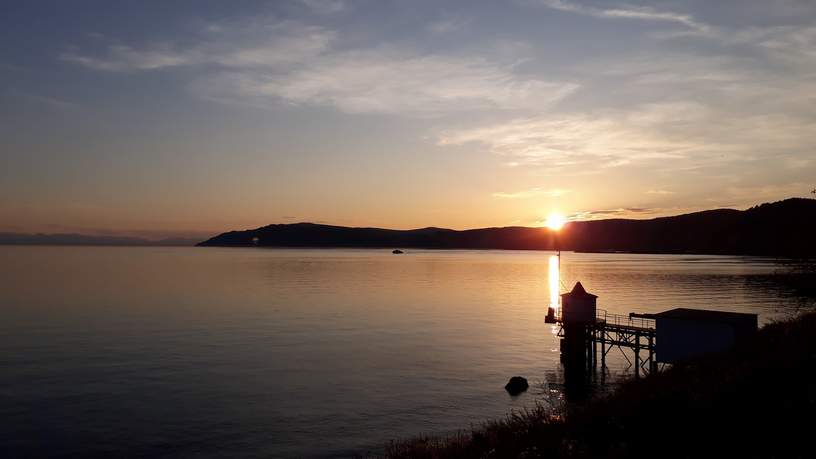 Zonsondergang bij het Baikalmeer