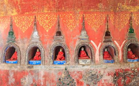 De Shwe Yan Pyay tempel bij het Inle Meer