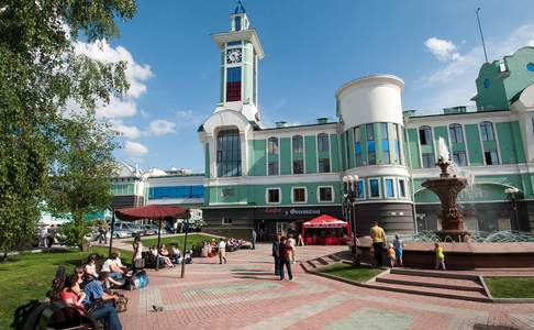 Het station van Novosibirsk is een belangrijke stop op de Transsiberiè Expresse